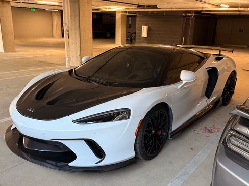 Used 2022 McLaren GT image 5
