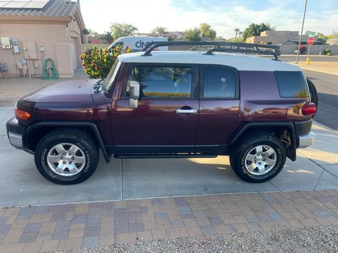 Used 2007 Toyota FJ Cruiser Sport Utility 2D image 12