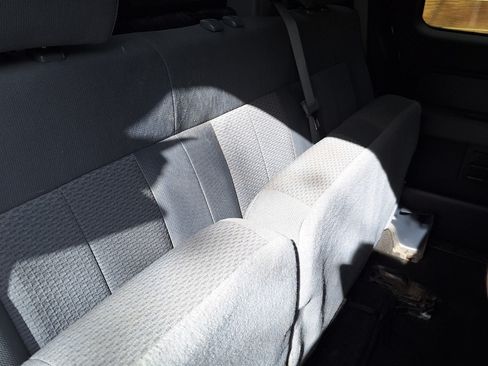 Used 2011 Ford F150 XLT w/ XLT Chrome Pkg AWD/4WD image 11