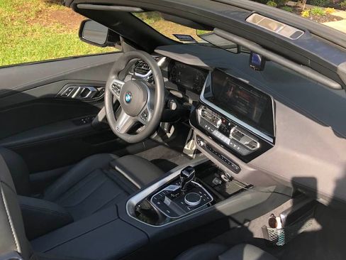 Used 2022 BMW Z4 sDrive30i w/ M Sport Package image 17