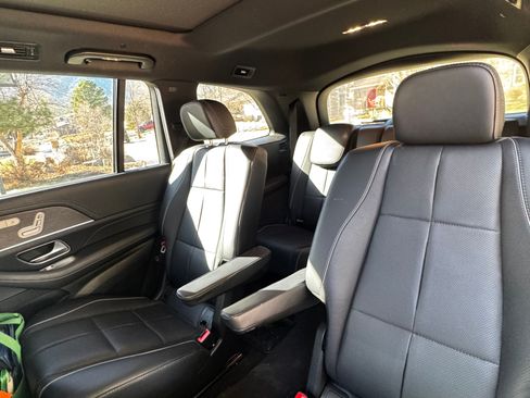 Used 2022 Mercedes-Benz GLS 450 4MATIC image 15