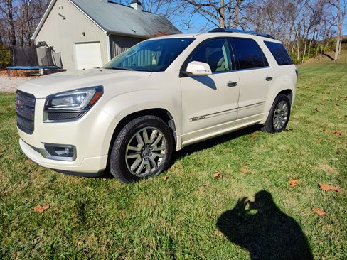 Used 2014 GMC Acadia Denali image 4
