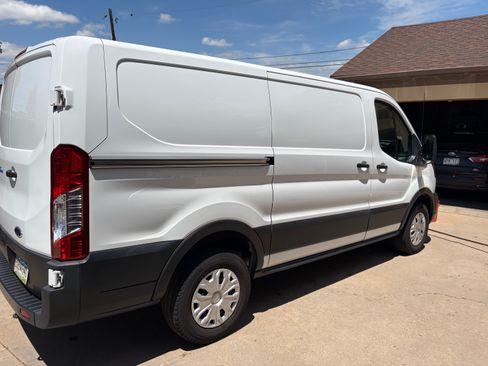 Used 2023 Ford E-Transit Low Roof RWD image 13