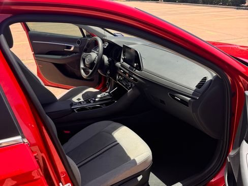 Used 2021 Hyundai Sonata SE image 9