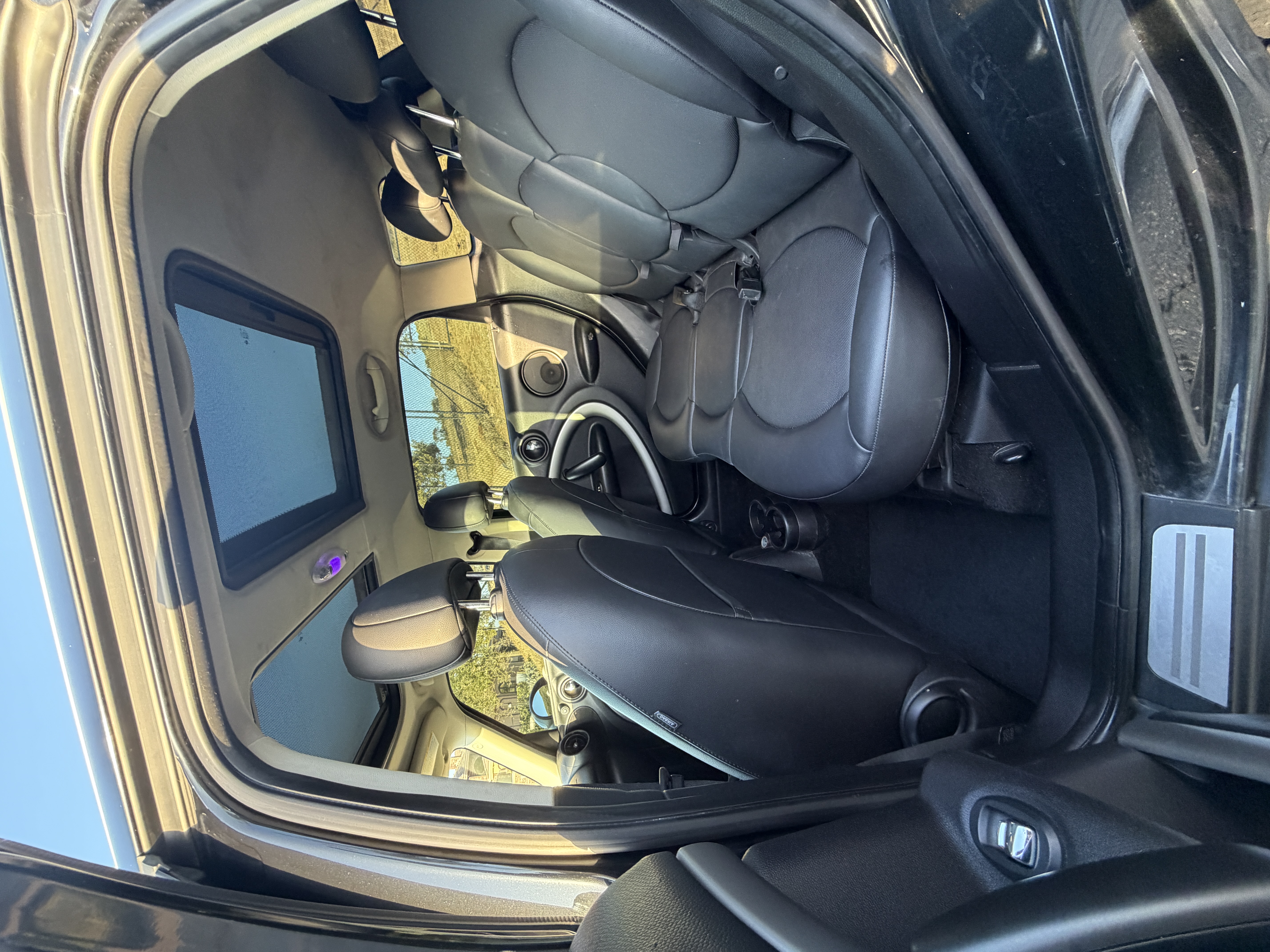 Used 2014 MINI Cooper Countryman FWD image 11