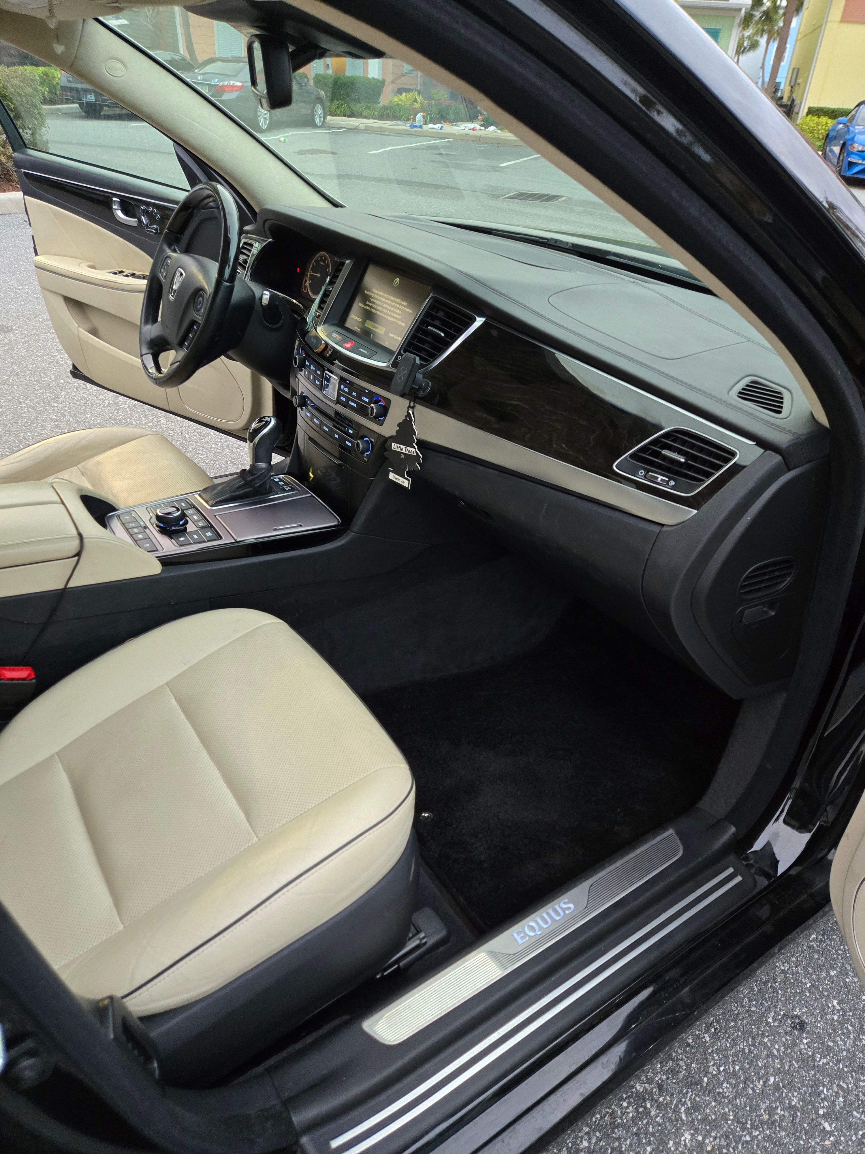 Used 2014 Hyundai Equus Ultimate RWD image 9
