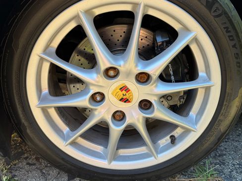 Used 2002 Porsche 911 Coupe image 5