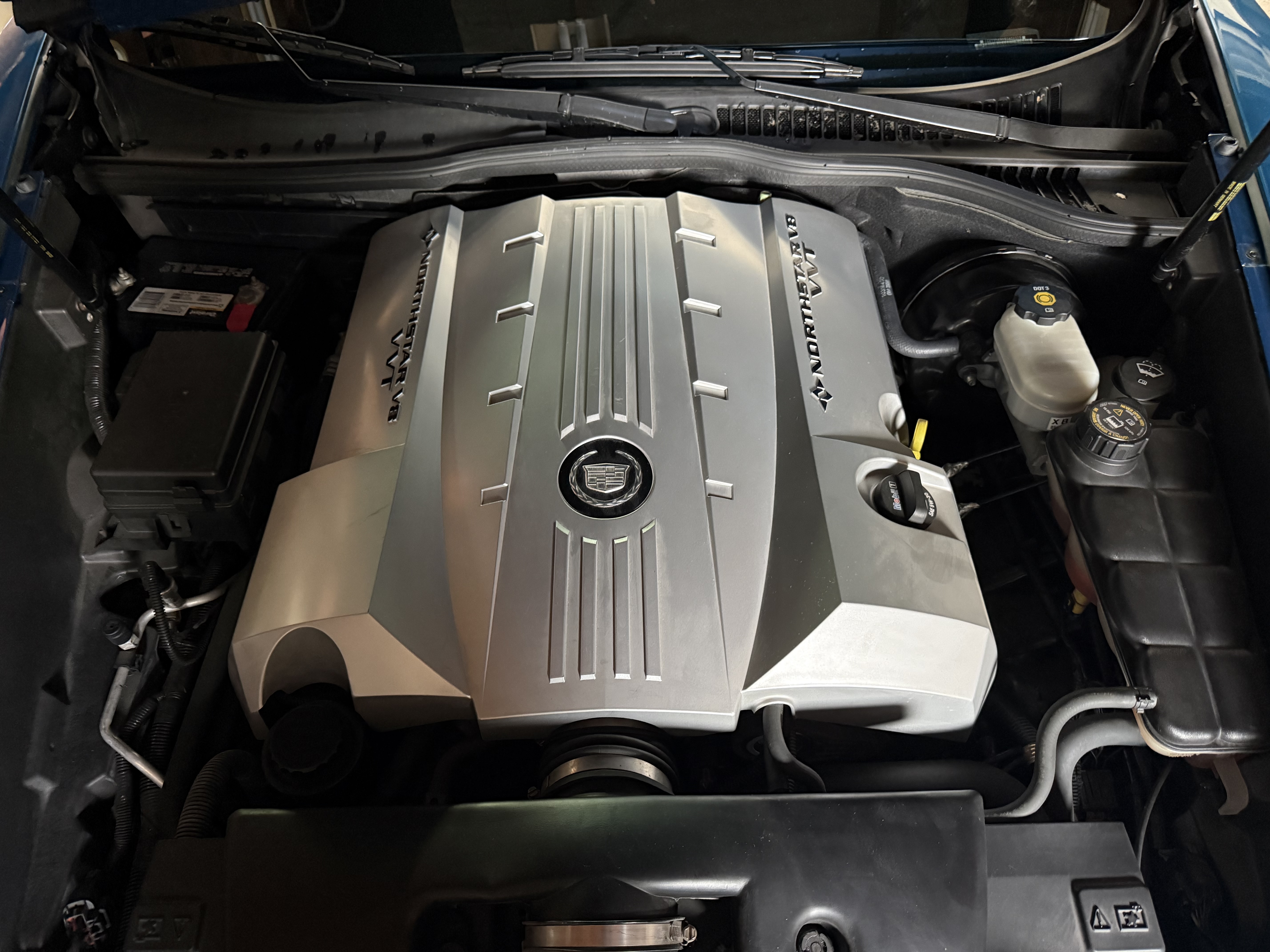 Used 2008 Cadillac XLR RWD image 24