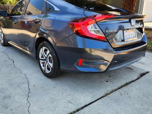 Used 2018 Honda Civic LX image 10