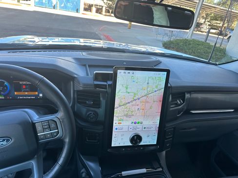 Used 2024 Ford F150 Lightning Flash image 17