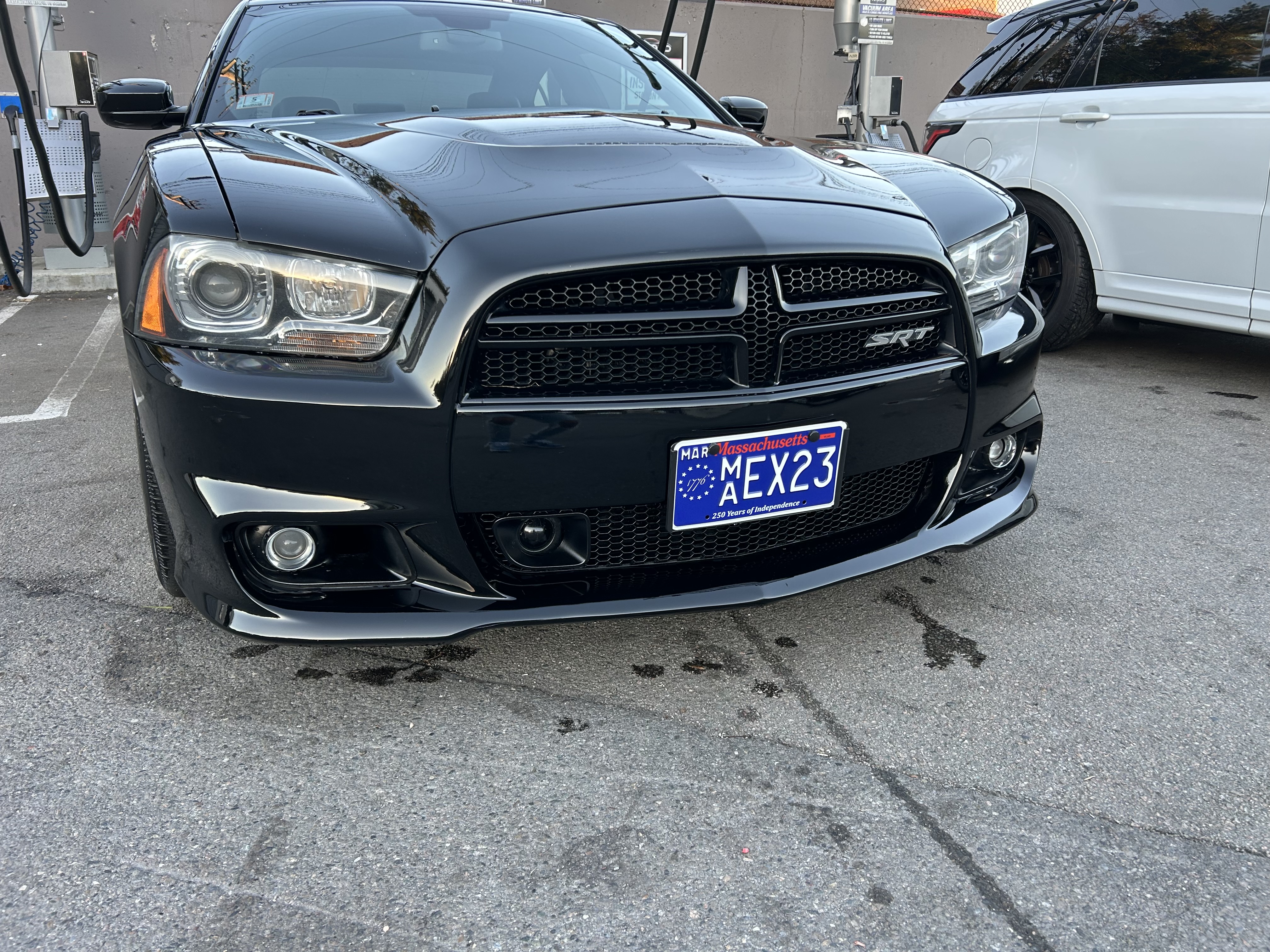 Used 2013 Dodge Charger SRT8 w/ Adaptive Cruise Control Group RWD image 2