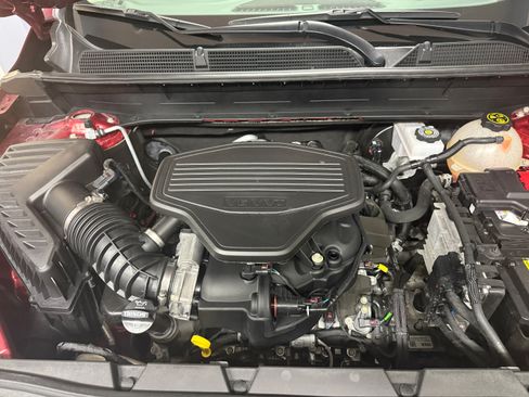 Used 2023 GMC Acadia Denali w/ Denali Technology Package FWD image 15