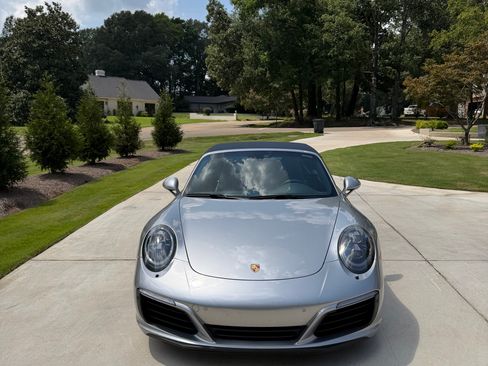 Used 2017 Porsche 911 Carrera S RWD image 4