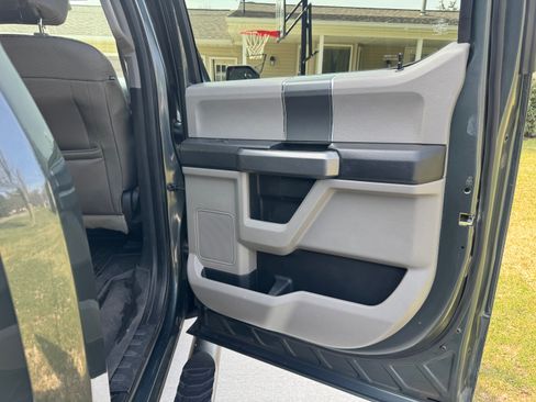 Used 2015 Ford F150 XLT w/ Equipment Group 301A Mid image 20