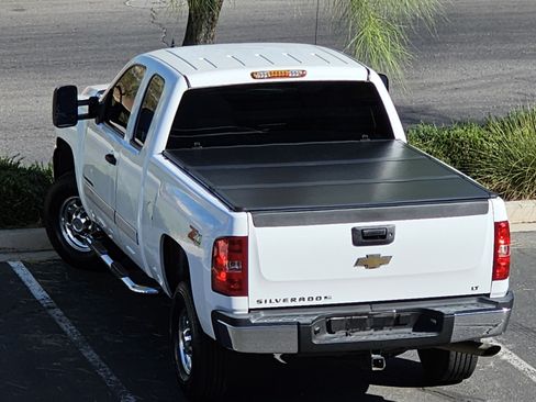 Used 2007 Chevrolet Silverado 2500 LT w/ Suspension Package, Off-Road image 1