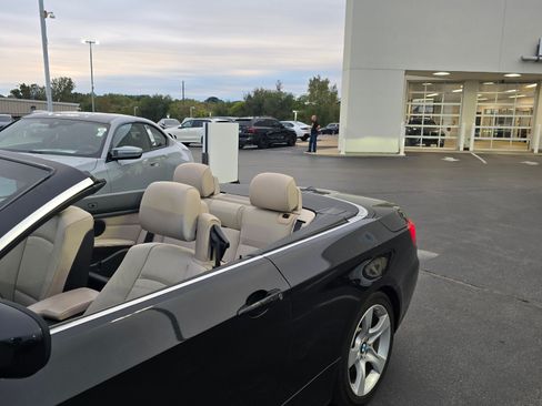 Used 2013 BMW 335i Convertible image 5