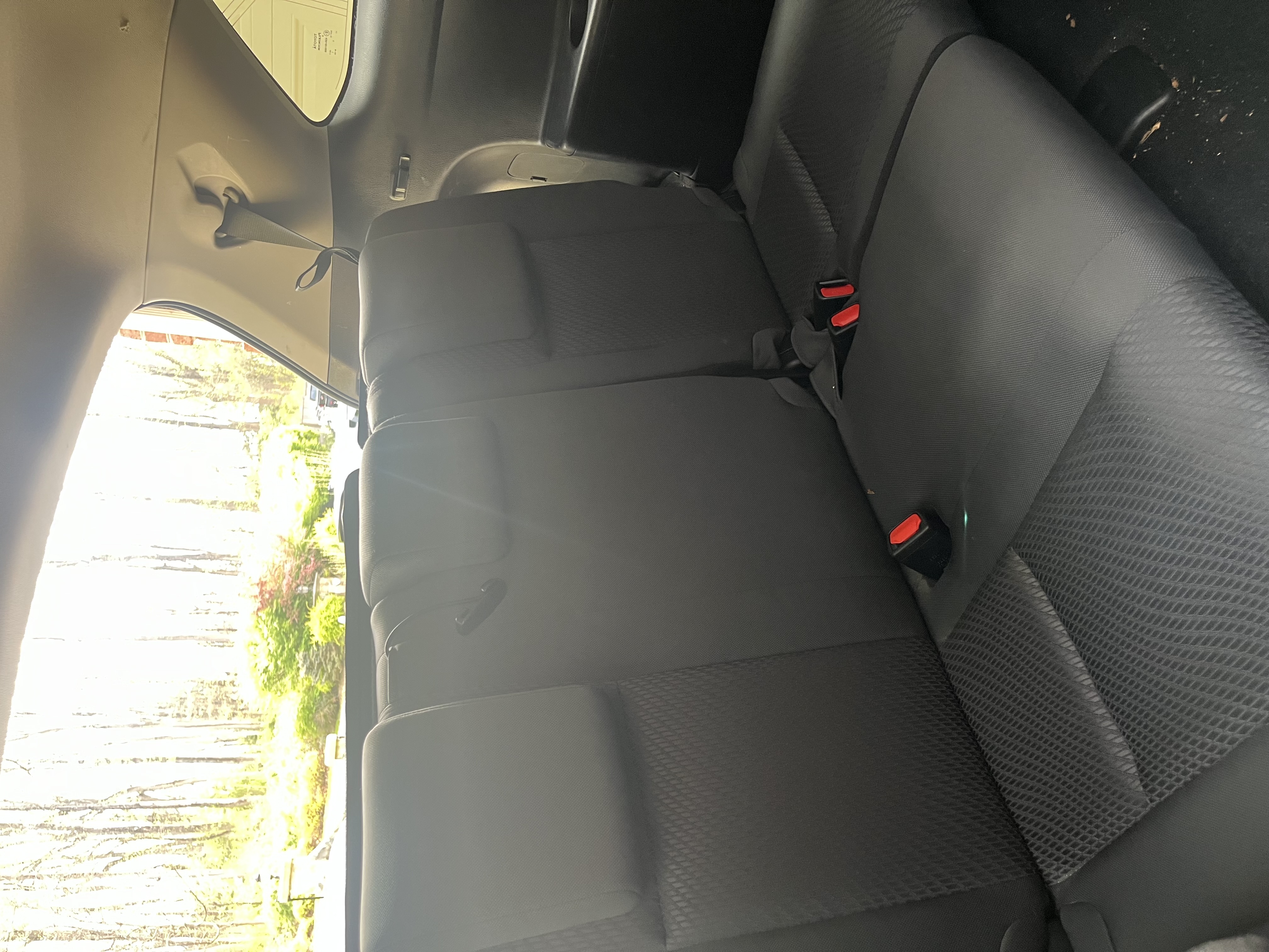 Used 2019 Toyota Highlander LE FWD image 6