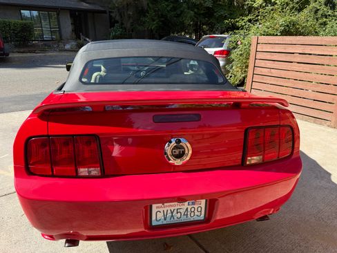 Used 2006 Ford Mustang GT Premium RWD image 19