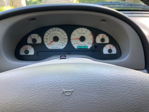 Used 1999 Ford Mustang GT RWD image 10