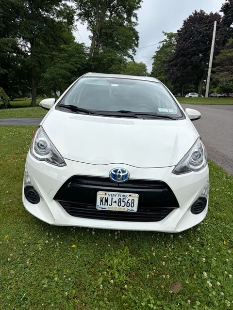 Used 2015 Toyota Prius C Two FWD image 4
