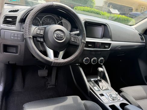 Used 2016 MAZDA CX-5 Touring FWD image 2