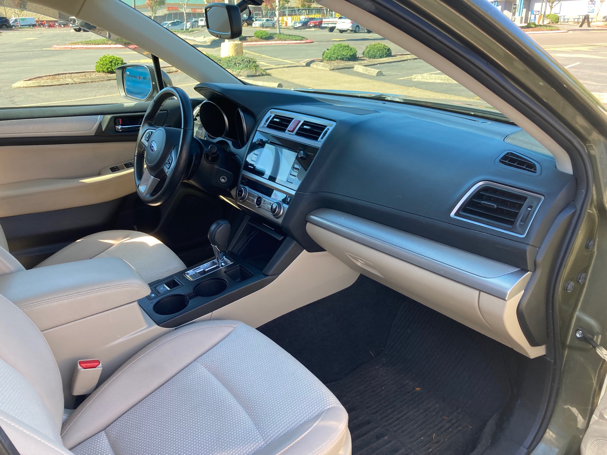 Used 2015 Subaru Outback 2.5i Premium AWD/4WD image 9