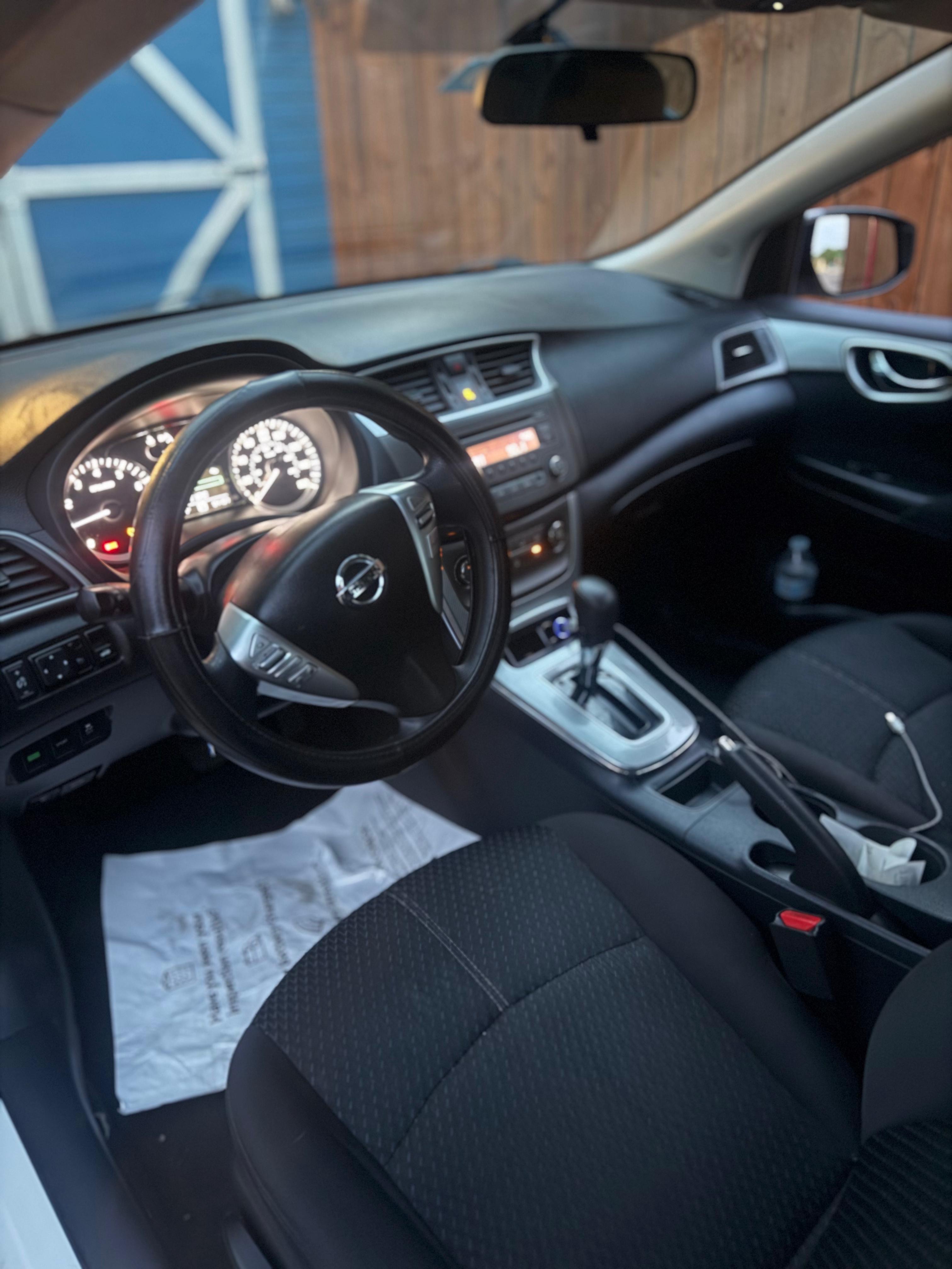 Used 2013 Nissan Sentra SR FWD image 10