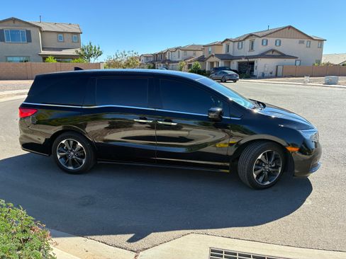 Used 2023 Honda Odyssey Elite image 4