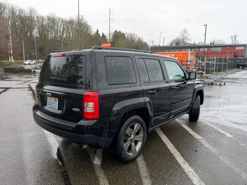 Used 2015 Jeep Patriot High Altitude image 16