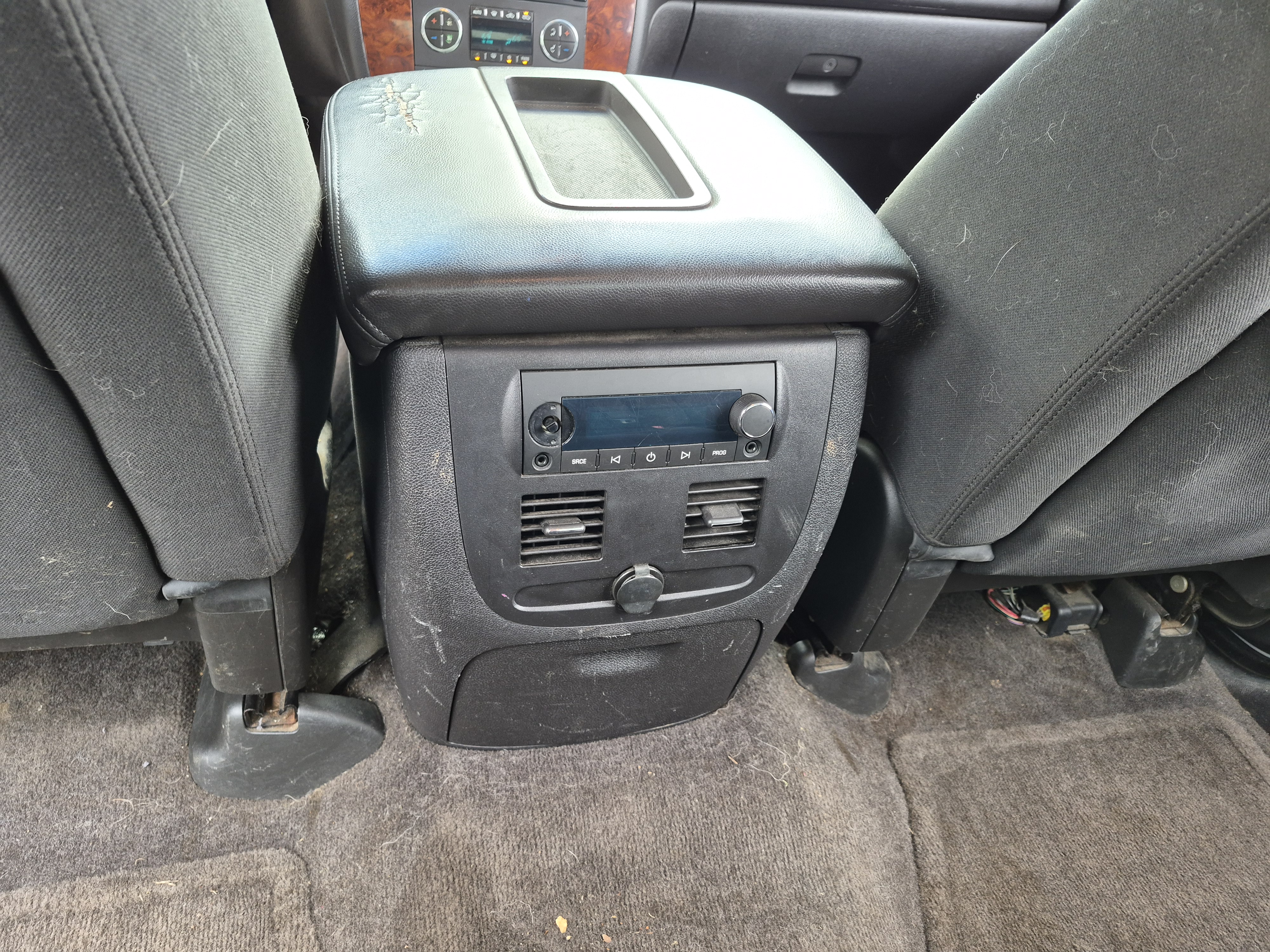 Used 2010 Chevrolet Avalanche LS w/ Interior Plus Package AWD/4WD image 23