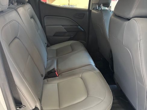 Used 2022 Chevrolet Colorado W/T image 6