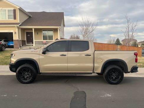 Used 2022 Chevrolet Silverado 1500 ZR2 w/ Technology Package image 14