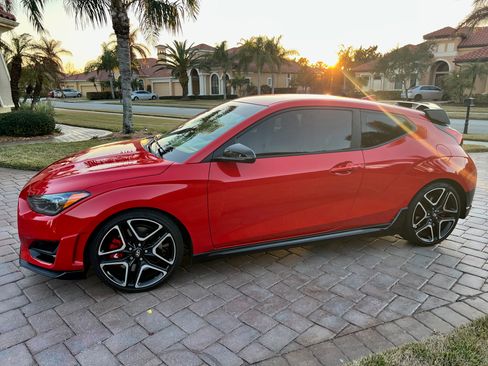 Used 2020 Hyundai Veloster N w/ Performance Package image 5