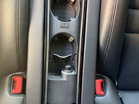 Used 2017 Porsche Panamera 4 image 19