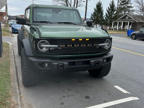 Used 2023 Ford Bronco Wildtrak image 18