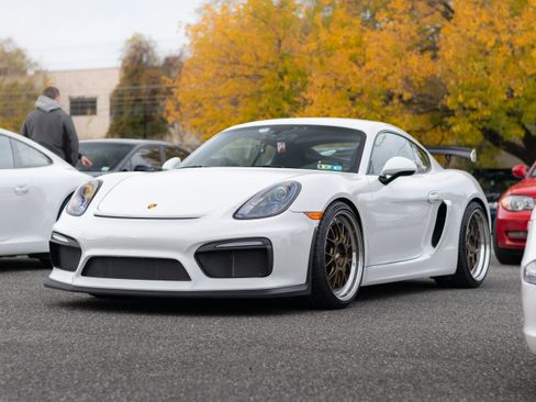 Used 2016 Porsche Cayman GT4 image 4