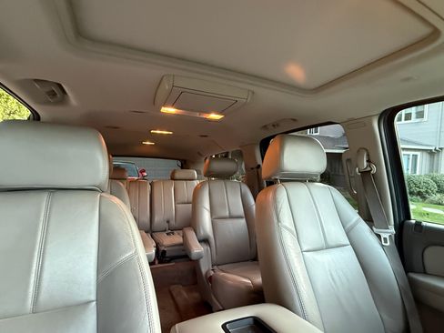 Used 2008 GMC Yukon XL SLT image 8