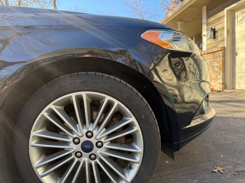 Used 2015 Ford Fusion SE w/ Equipment Group 202A image 8