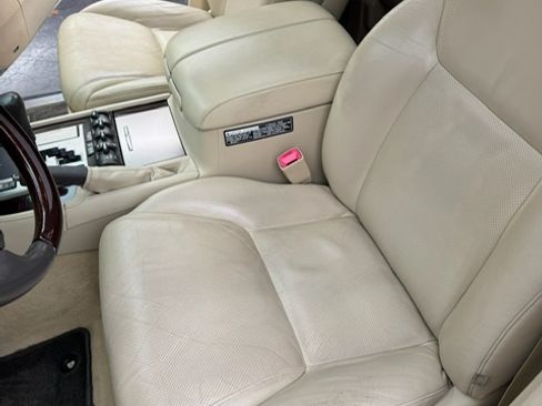 Used 2014 Lexus LX 570 4WD image 11