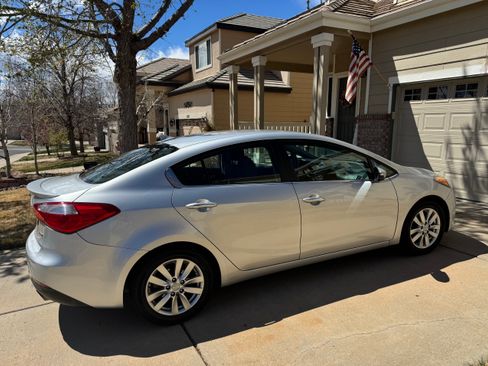 Used 2015 Kia Forte EX image 2