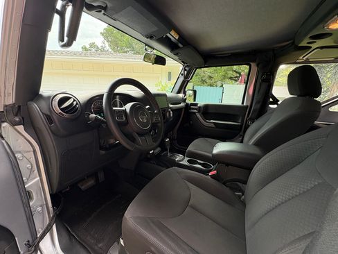 Used 2017 Jeep Wrangler Sport w/ Quick Order Package 24S AWD/4WD image 15