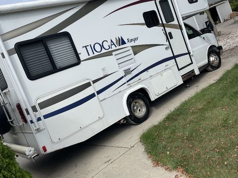 Used 2008 Chevrolet Express 3500 w/ RV Package image 1