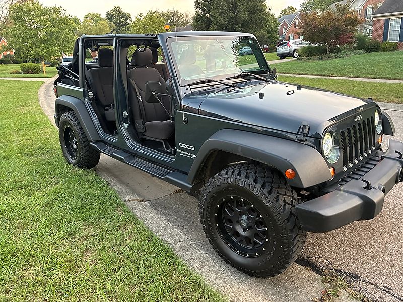 Used 2018 Jeep Wrangler Unlimited Sport S AWD/4WD image 11