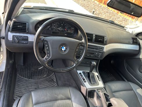 Used 2005 BMW 325i 325i Sedan 4D image 4