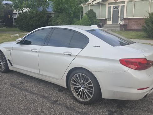 Used 2018 BMW 530e w/ Premium Package 2 RWD image 5
