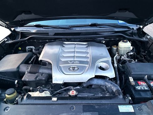 Used 2019 Toyota Land Cruiser AWD/4WD image 24