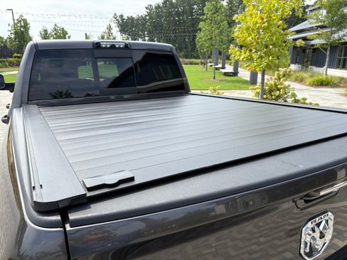 Used 2020 RAM 2500 Laramie AWD/4WD image 12