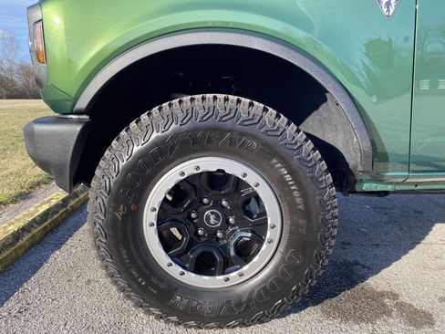 Used 2022 Ford Bronco 2-Door w/ Sasquatch Package image 4