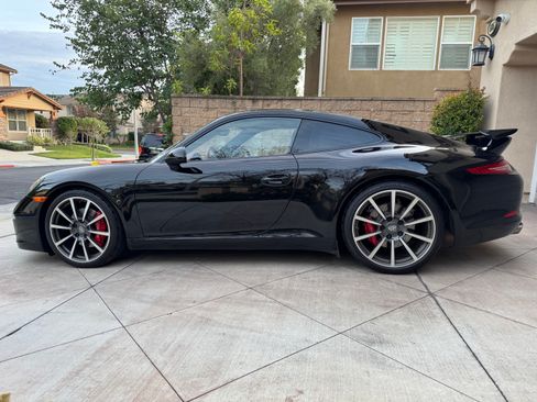 Used 2015 Porsche 911 Carrera S image 4