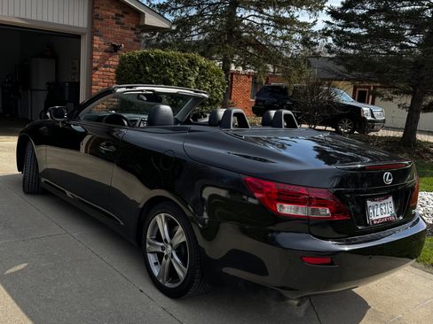 Used 2012 Lexus IS 250C w/ Luxury Pkg image 4